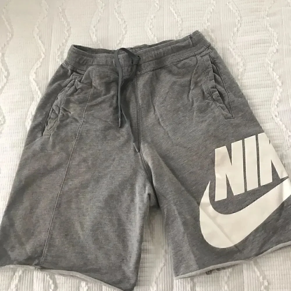 Nike boys athletic cotton shorts size L